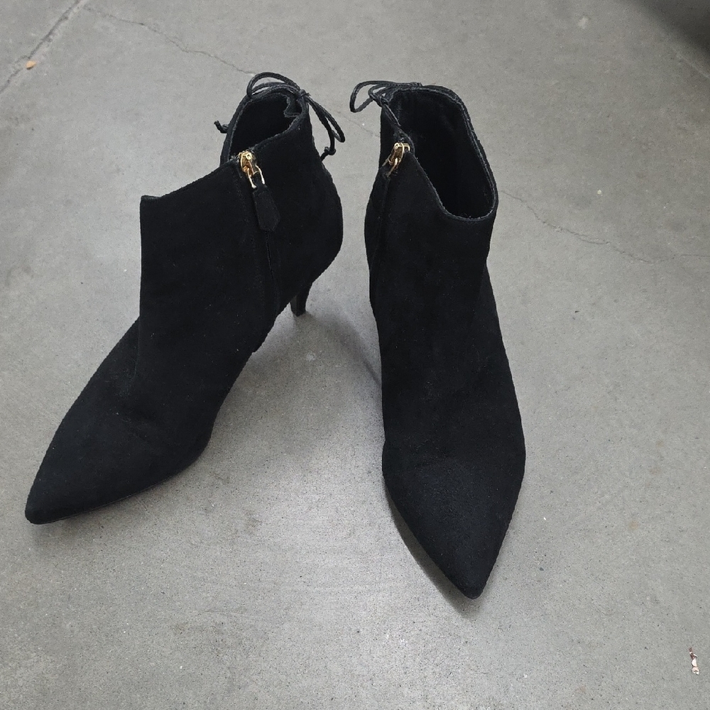 Elegant Black Ankle Boots
